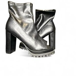 Fashion Nova Peekaboo Booties